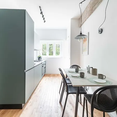 Domus 50 *